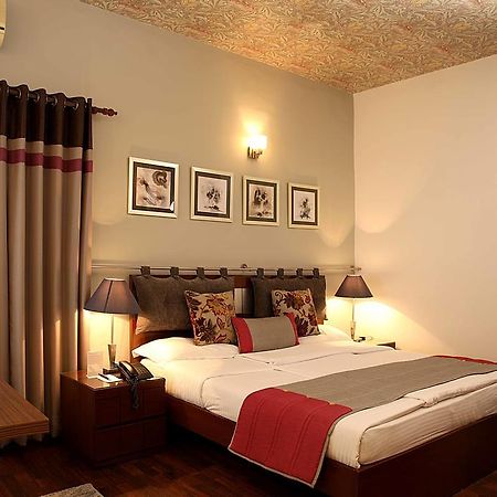 Ahuja Residency Golf Links Hotel New Delhi Ngoại thất bức ảnh