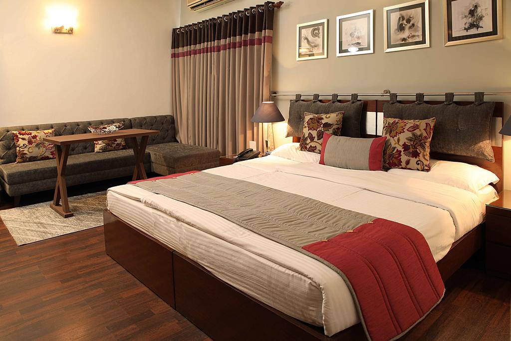 Ahuja Residency Golf Links Hotel New Delhi Ngoại thất bức ảnh