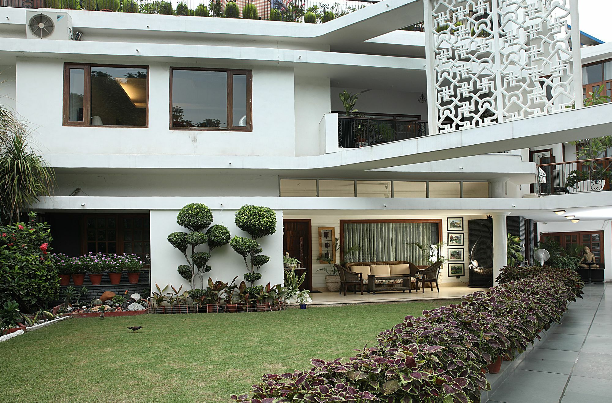 Ahuja Residency Golf Links Hotel New Delhi Ngoại thất bức ảnh